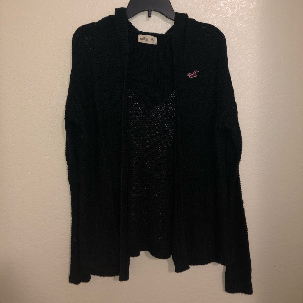 Hollister- Navy blue cardigan